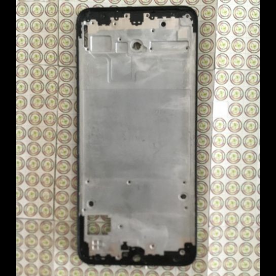 FRAME/BEZEL /TULANG TENGAH LCD REALME XT