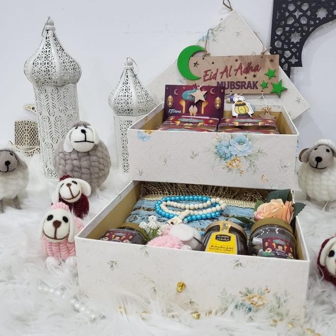 

Sale! Box Parcel Hadiah Kue Kering Lebaran Idul Fitri Idul Adha 006