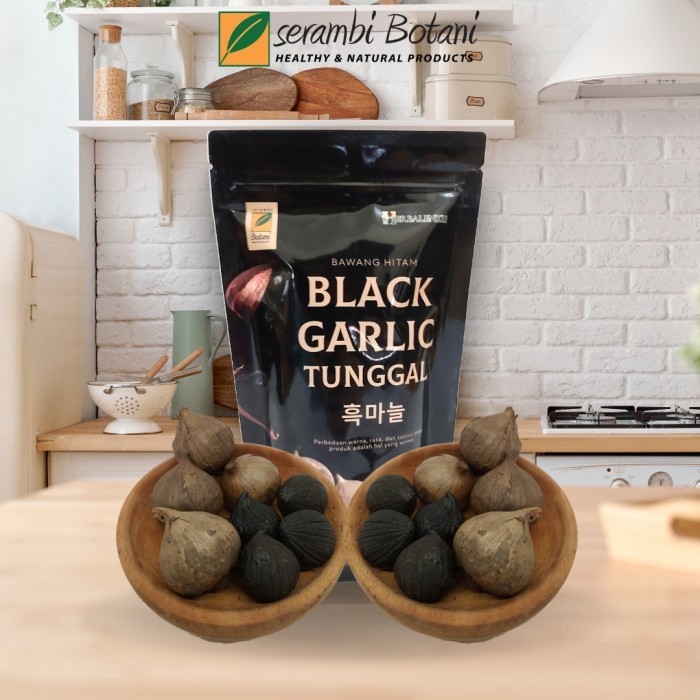 

Bawang Hitam Tunggal Lanang Black Garlic tunggal 100gr Serambi Botani