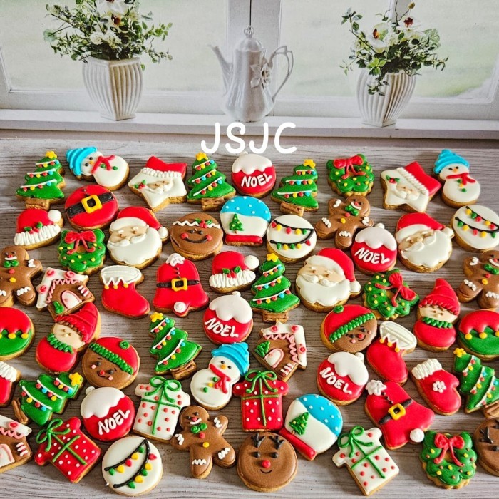 

Kue Kukis Cookies Kering Karakter Character Natal Lebaran Imlek Kiloan