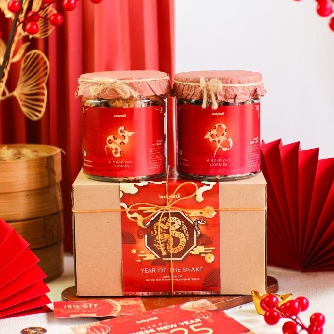 

''Terlaris" Hampers Imlek (Set A) - Cookies 2 Jar + Free Greeting Card + Pita Murah