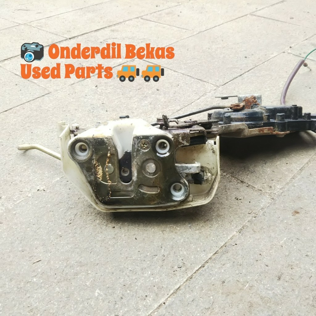 door lock kiri belakang Suzuki Baleno next G