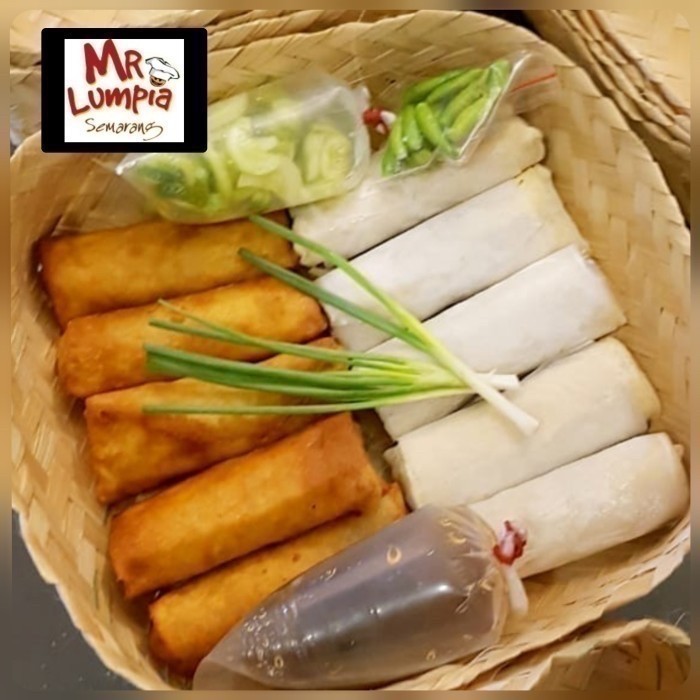 

Lumpia Semarang - uk Besar (Paket Besek isi 10 biji) TERLENGKAP