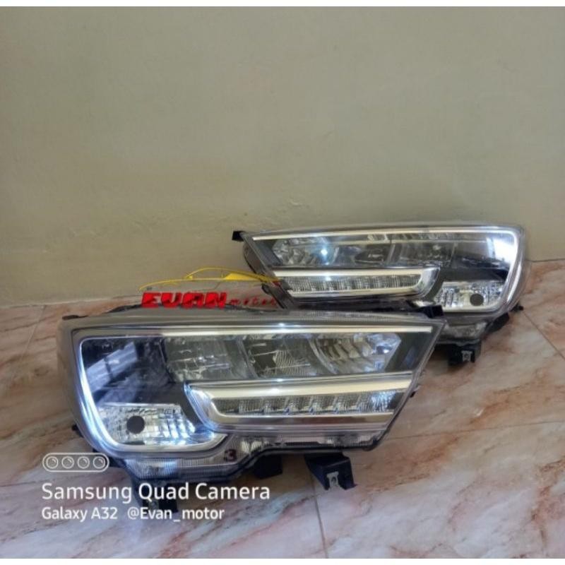 Headlamp Lampu Depan Suzuki Xl7