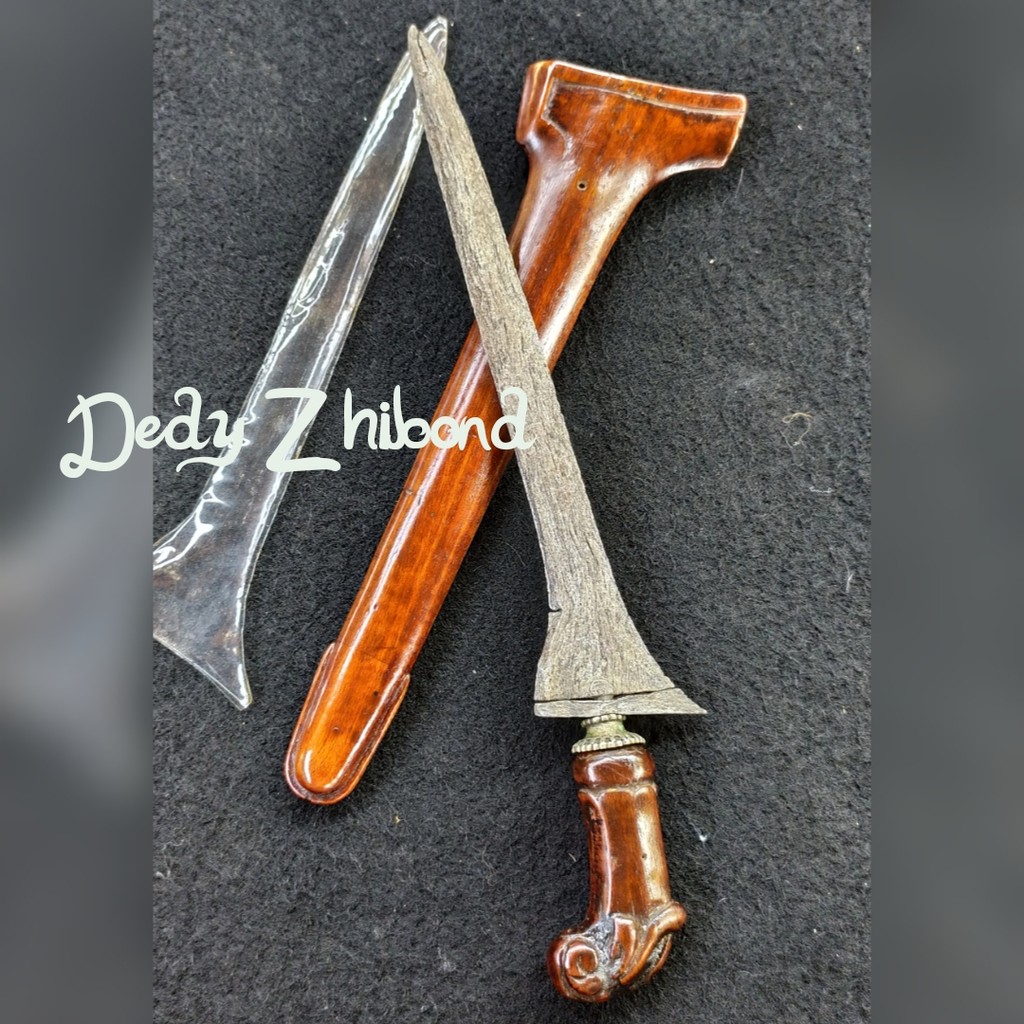 Brojol Poteran Dwi Pamor Banyu Milli Mrambut Batu Lapak Madura Koso Nyandang Lamen