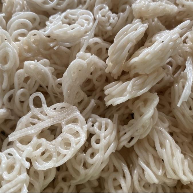 

KERUPUK MAWAR RASA UDANG MENTAH 250gram Bisa COD