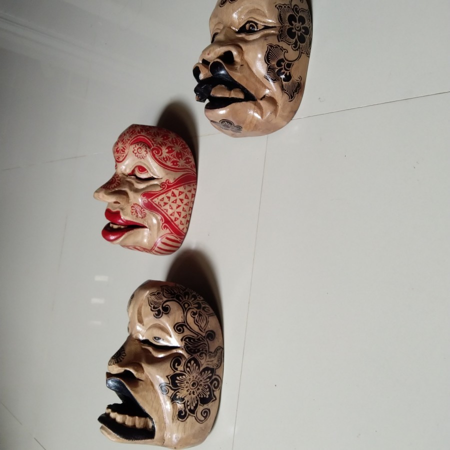 SATU SET TOPENG KAYU DAGELAN