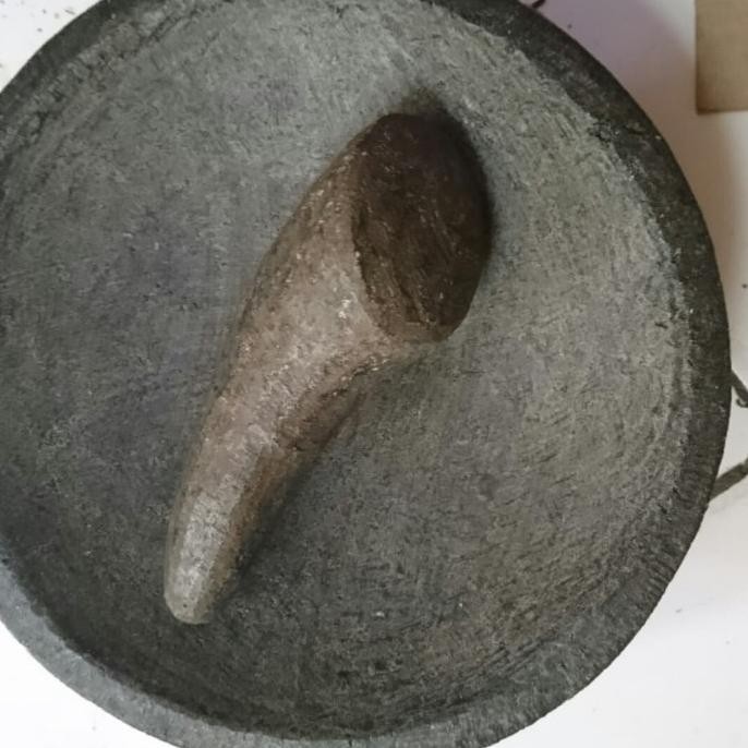 

cobek batu asli ukuran 24 + ulekan SM88