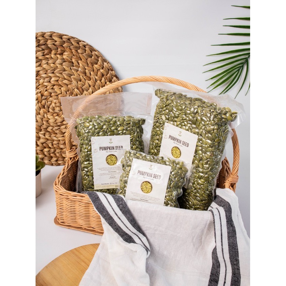 

TANI ORGANIC PUMPKIN SEED RAW 1 KG - BIJI LABU ORGANIK TANI ORGANIC MENTAH 1 KG