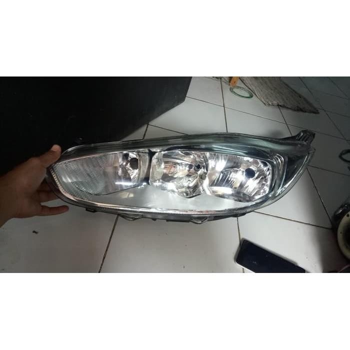 Headlamp New Ford Fiesta Crome Original