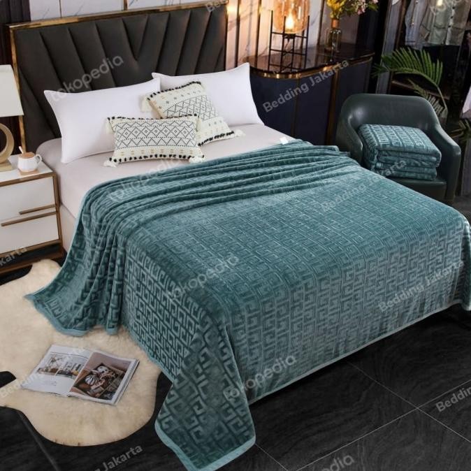 selimut bulu polos embos 3D 200x230
