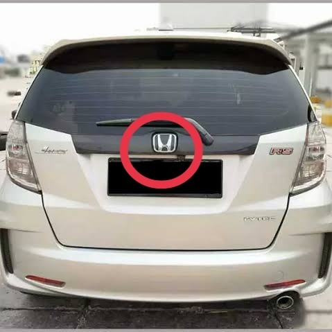Emblem H belakang Honda jazz ge8