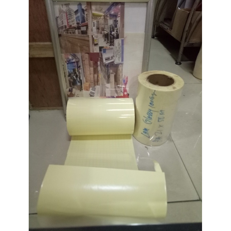 

Bahan Laminasi Dingin Glossy 100gsm A4 - 21cm x 45m /Roll