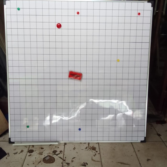 

whiteboard maghnetik kotak aritmatika UK 90 x120