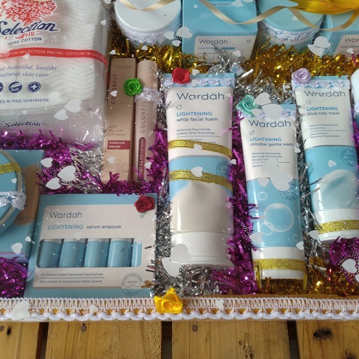 Set Paket Ekonomis Seserahan Pernikahan Kosmetik Wardah