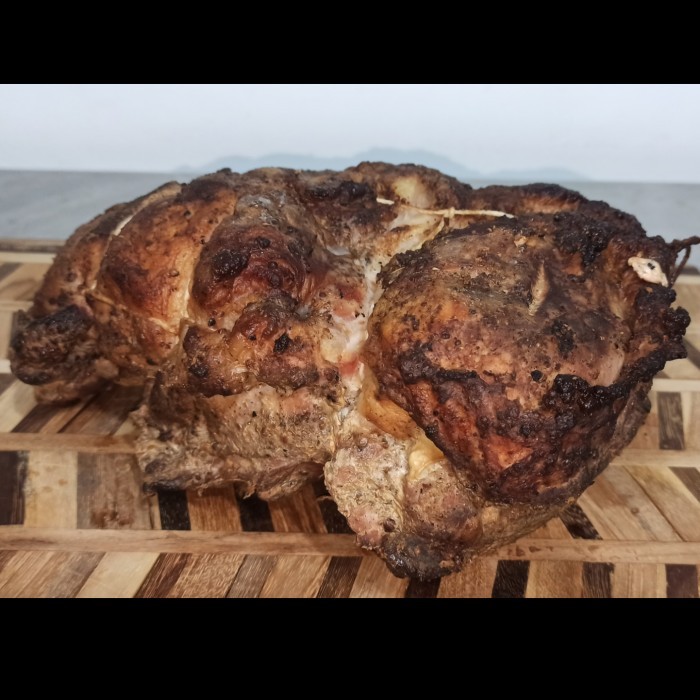 

SMOKED PORK-LEG HAM BONELESS / DAGING PAHA BABI ASAP TANPA TULANG