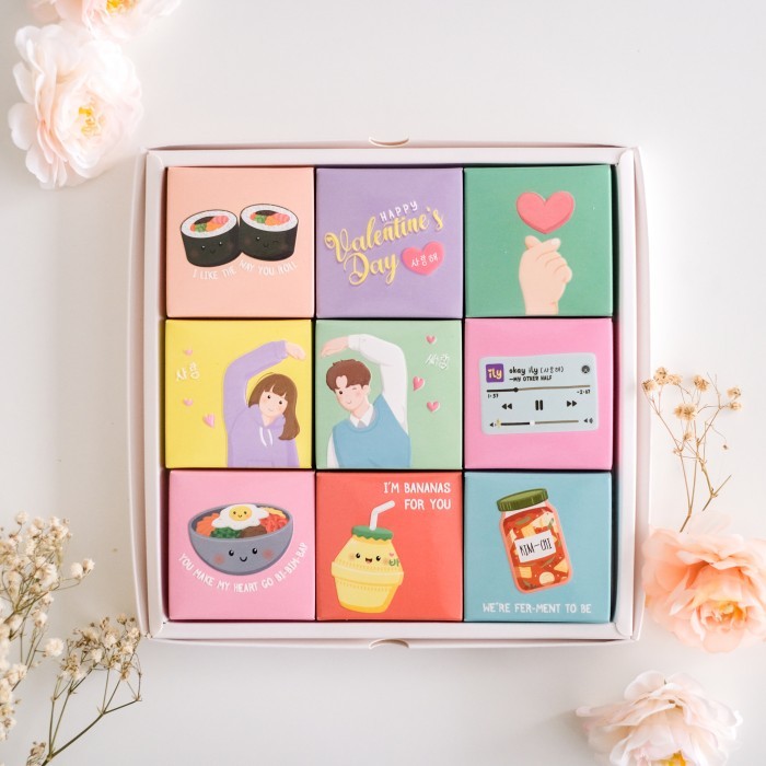 

COKLAT VALENTINE BOX 9PCS - LETTER BOX CHOCOLATE - COKLAT HARI SAYANG