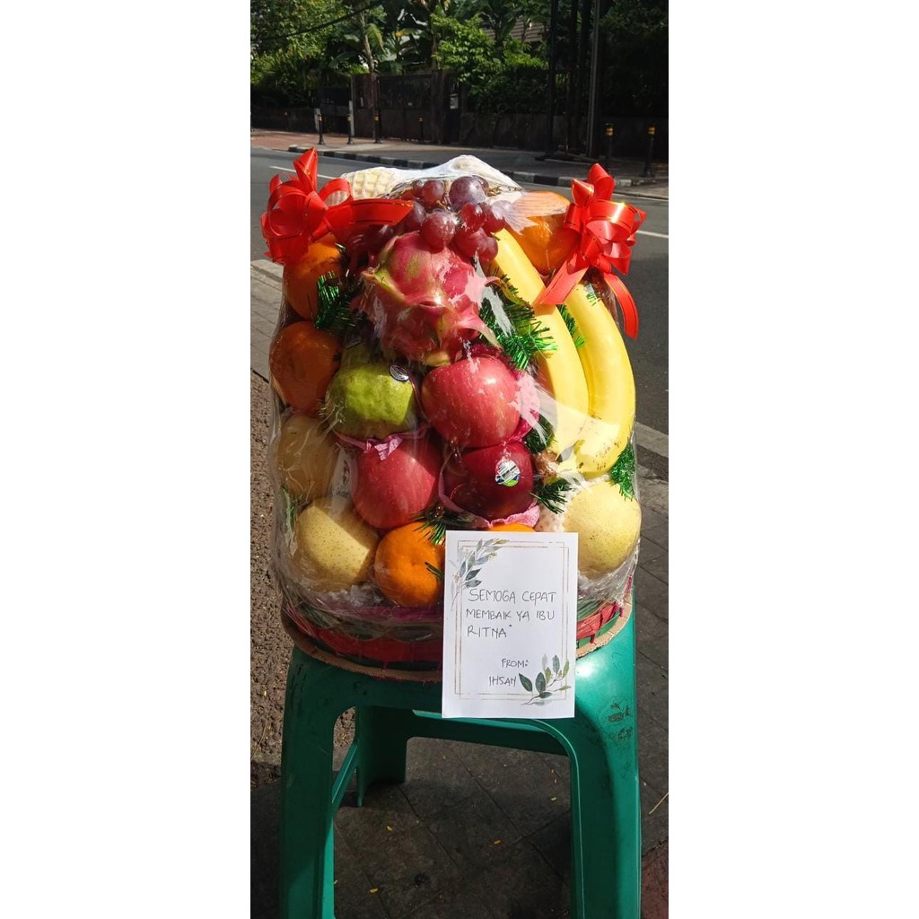 

Parcel Buah Segar Naga Gratis Kartu Ucapan