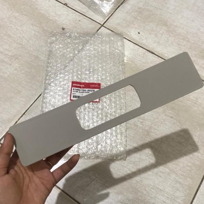 Adjuster Pencetan Seatbelt Honda CIVIC TURBO, HRV, JAZZ GK5 2015-2022