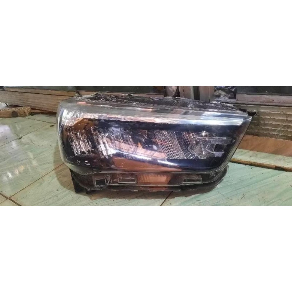 headlamp toyota rocky 2021 original