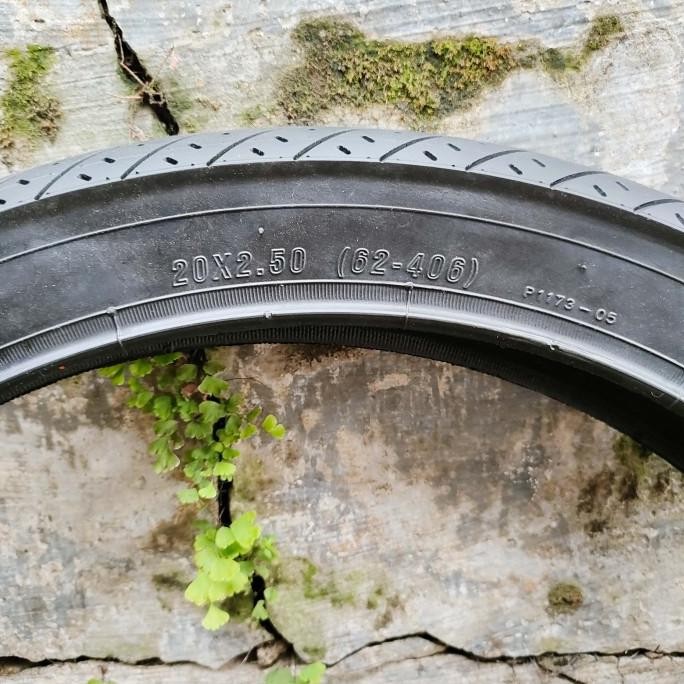 Ban Luar Sepeda BMX Wandaking 20 x 2.50 ETRTO 64-406 JS
