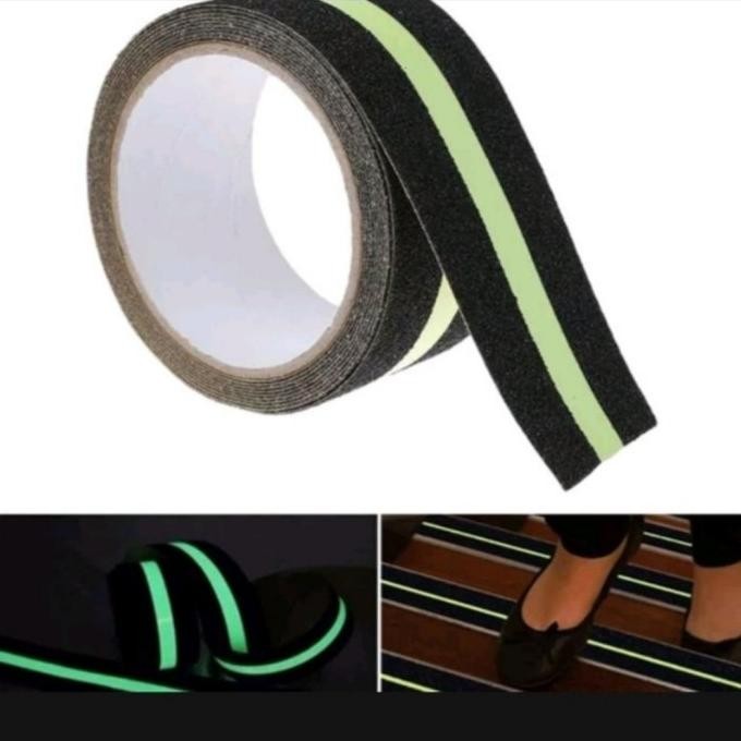 

LAKBAN ANTI SLIP TANGGA GLOW IN THE DARK STIKER FOSFOR SIZE 5CM X 2MTR ASLI