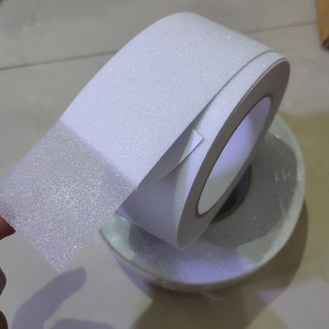 

LAKBAN ANTI SLIP TANGGA-ANTI LICIN SAFETY WALK PUTIH/CLEAR 5CM X 18MTR ASLI