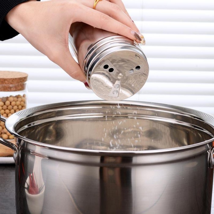 

TERBARU Spice Shaker Stainless Tempat Botol Penabur Lada Cocoa Garam 7cm