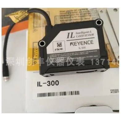 KEYENCE Laser Sensor IL-300