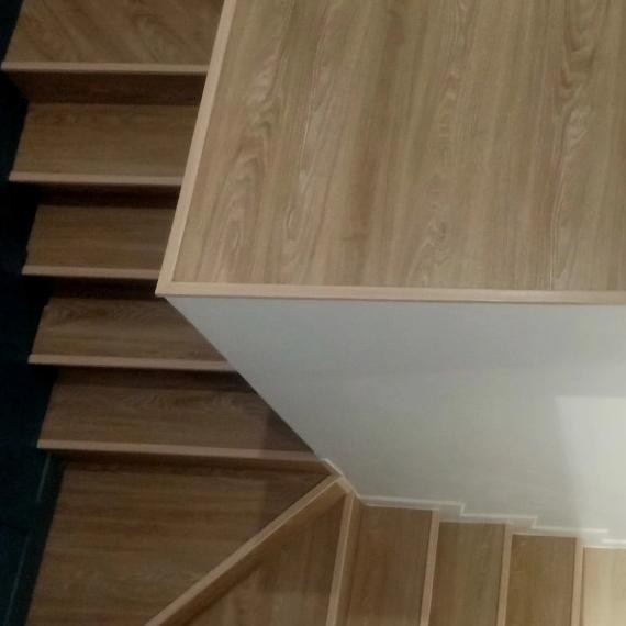 Iu Tangga Pvc Lantai Vinil