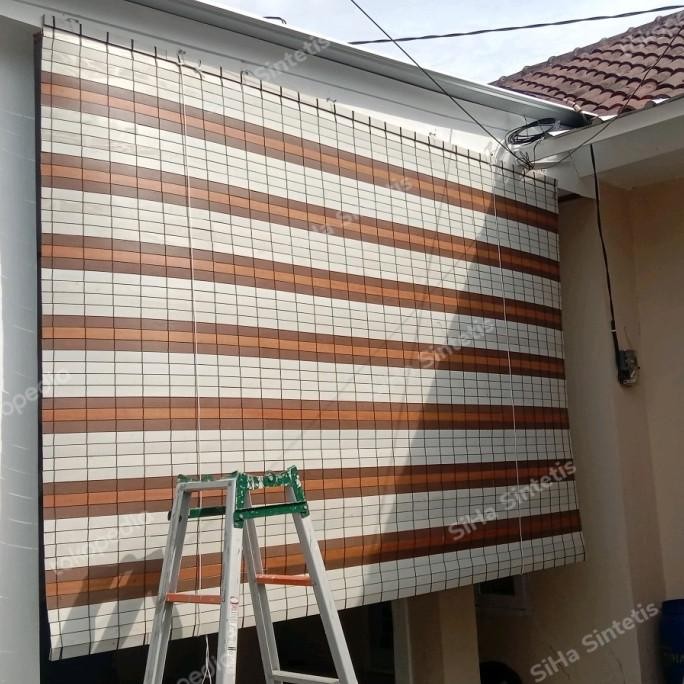 Krey Tirai Gulung Outdoor Penahan Panas & Hujan Pvc,Fiber 22M