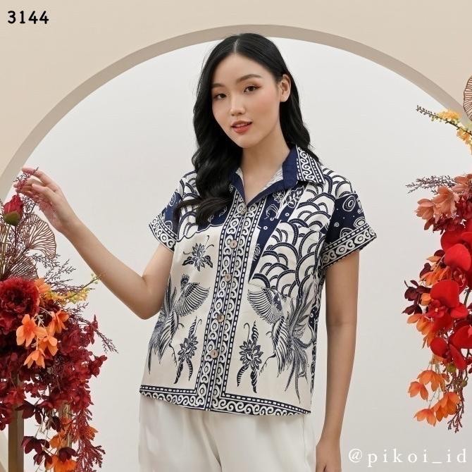Atasan Batik Wanita Modern / Baju Kemeja Kerah Batik Lengan Pendek