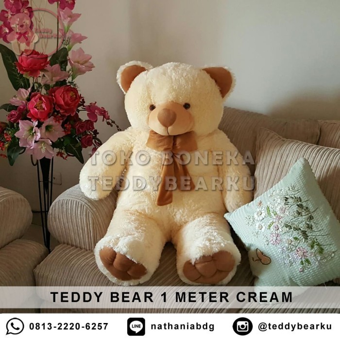 

BONEKA TEDDY BEAR JUMBO 1 METER WARNA CREAM KHAS BANDUNG