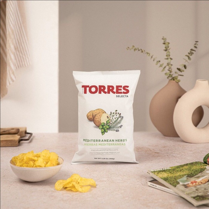 

TERMURAH Torres Selecta Premium Potato Chips Black Truffle / Extra Virgin Oil / Mediterranean Salt