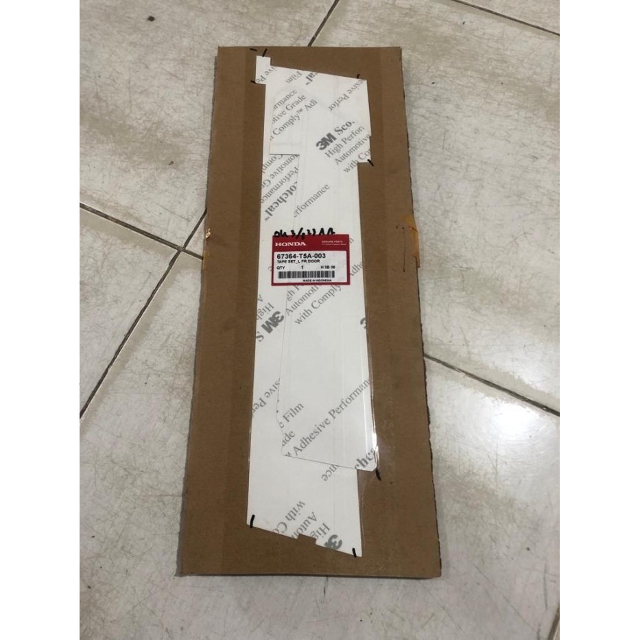 Sticker Pilar Pintu Depan JAZZ GK5 2015-2021 Original
