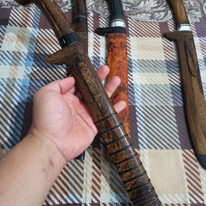Golok Sembelih Super Tajam Bohler K110 Standar Aisi D2