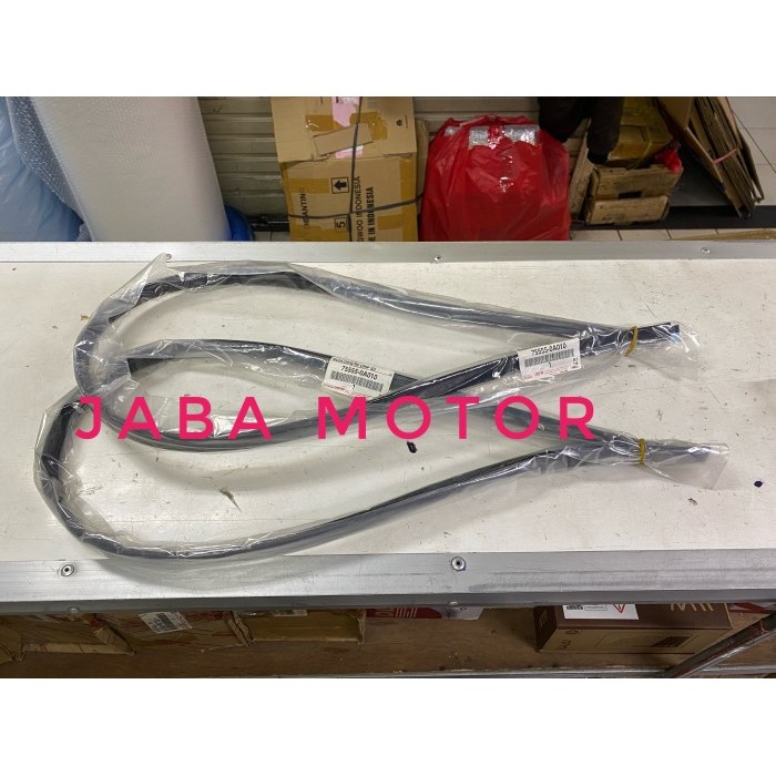 Karet Atap-Karet Roof-Lis Roof Soluna 2000-2004 Original Set New Berkualitas