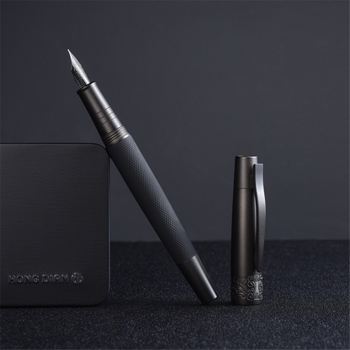 

0,4 / 0.5mm Black Metal Fountain Pen Titanium Hitam Bent