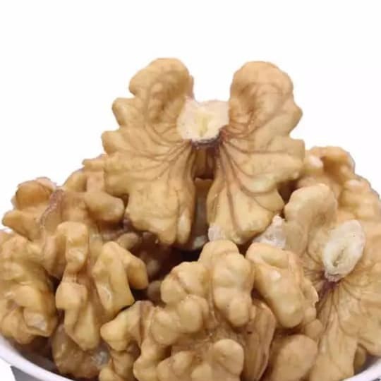 

walnut mentah 1kg an