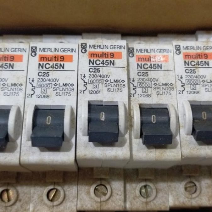 [ R.A.B ] Mcb Merlin Gerin Multi9 Nc45N C25 25A 1P 45N Nc 45 Breaker