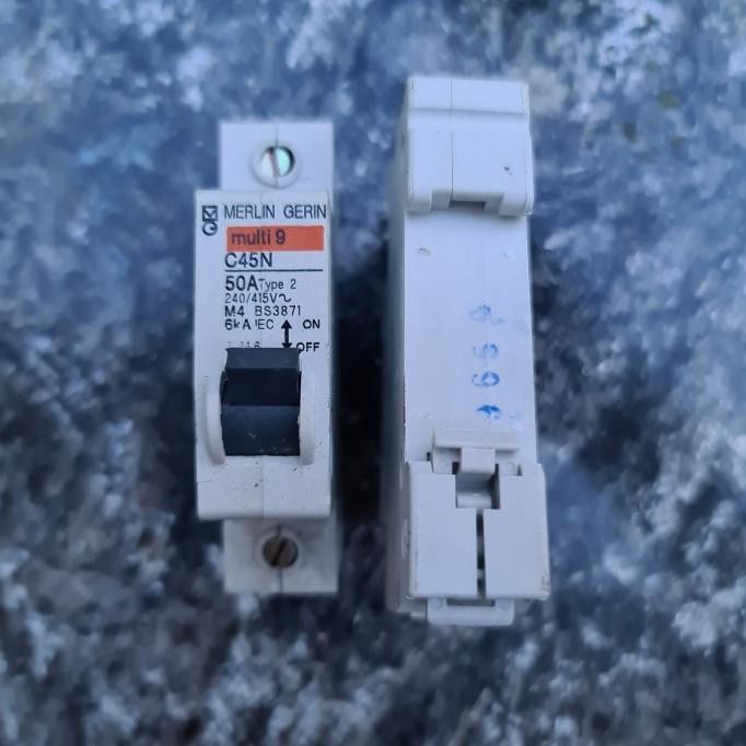 [ R.A.B ] Mcb Merlin Gerin Multi9 C45N C50 50A 1P 21840