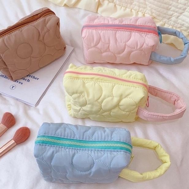 

BISACOD KENSHO Kotak Pensil Sleting Motif Bunga Flower Handle Pastel / Pouch Makeup Aesthetic / Tas Aksesoris Wanita Lucu Import / Zipper / Flowers ke-72