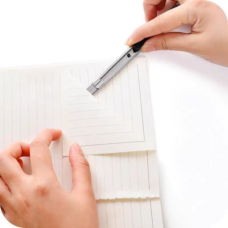 

Pisau Cutter Besi Mini 12.5 cm Stainless Cutter Grosir Eceran Termurah Alat Tulis Kantor Alat Tulis