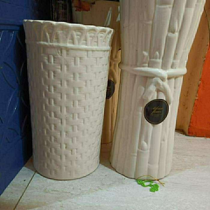 VAS BUNGA BESAR KERAMIK