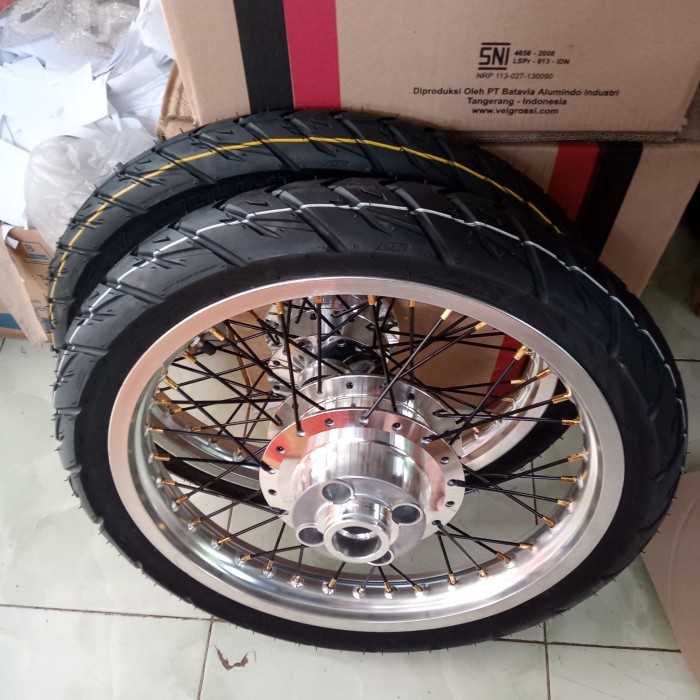 velg paketan Honda Verza/Megapro tapak lebar 215/185x17 plus ban