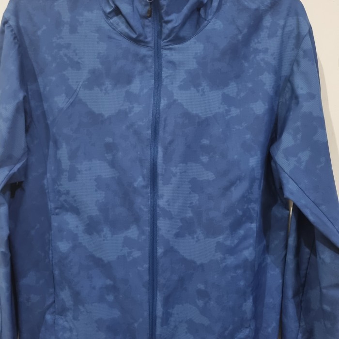 JAKET OLAHRAGA, SIZE S FIT M, MERK UNIQLO ORIGINAL