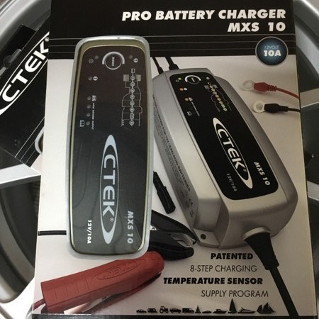 CTEK MXS 10/ CTEK 10 - CHARGER ACCU/ CHARGER AKI FOR TRUCK ETC