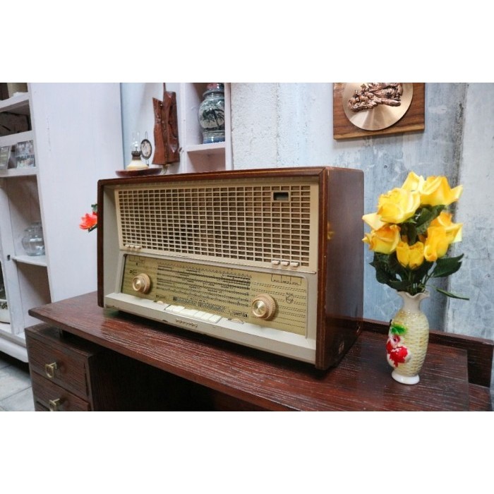 TERLARIS Radio Tabung/Philips Ralin A3 260 86 /Radio Jumbo Antik Lawas