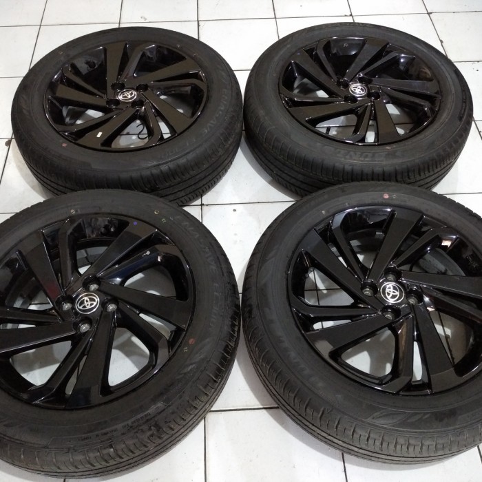 VELG STANDAR TOYOTA RAIZE RING 17 2021 BAN DUNLOP 205 60 R17
