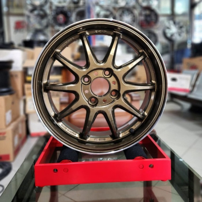 ROLLER VELG DISPLAY PAJANGAN VELG / WHEELS SPINNER / STAND VELG